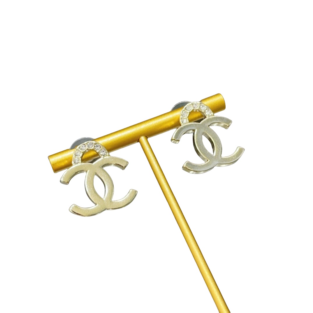 CCE176 Metal crystal CC logo earrings - ccjewelryacc
