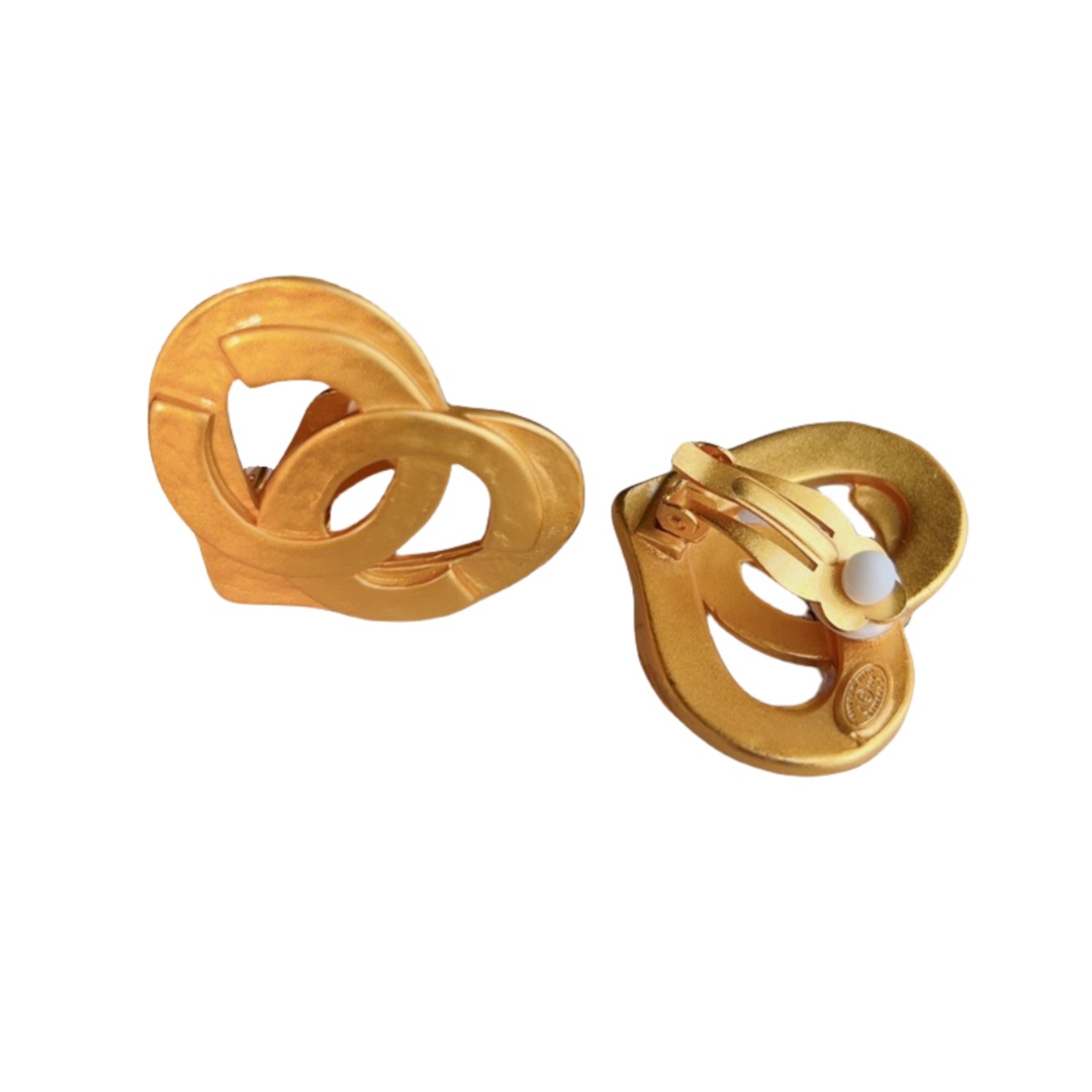 CCE438 Vintage Metal Gold heart Clip on earring - ccjewelryacc