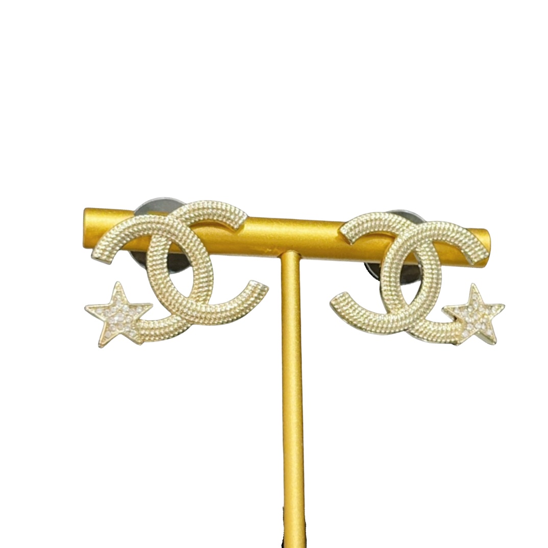 CCE177 Metal crystal star CC logo stud earring - ccjewelryacc