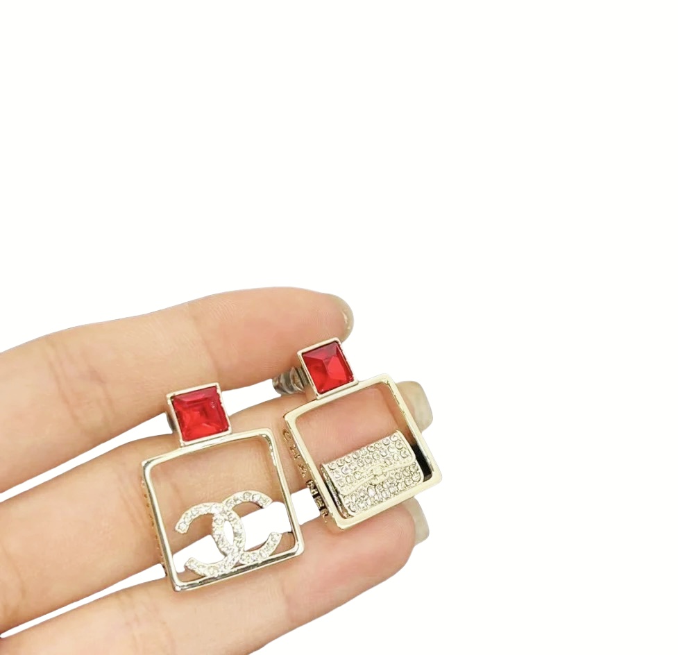 CCE222 Hollow Red perfume bottle with crystal bag and CC earring - ccjewelryacc