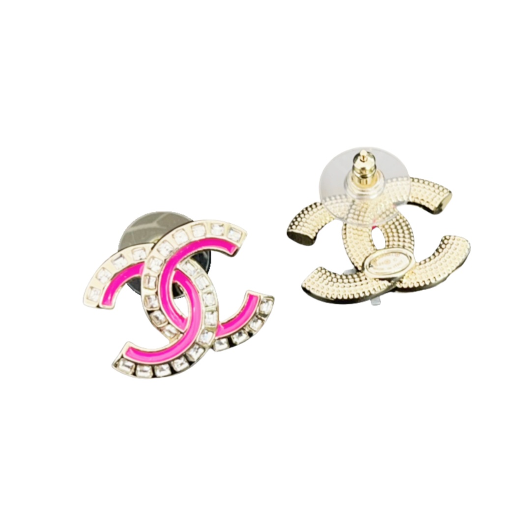 CCE181 Metal crystal Pink & Black enamel CC logo stud earring - ccjewelryacc