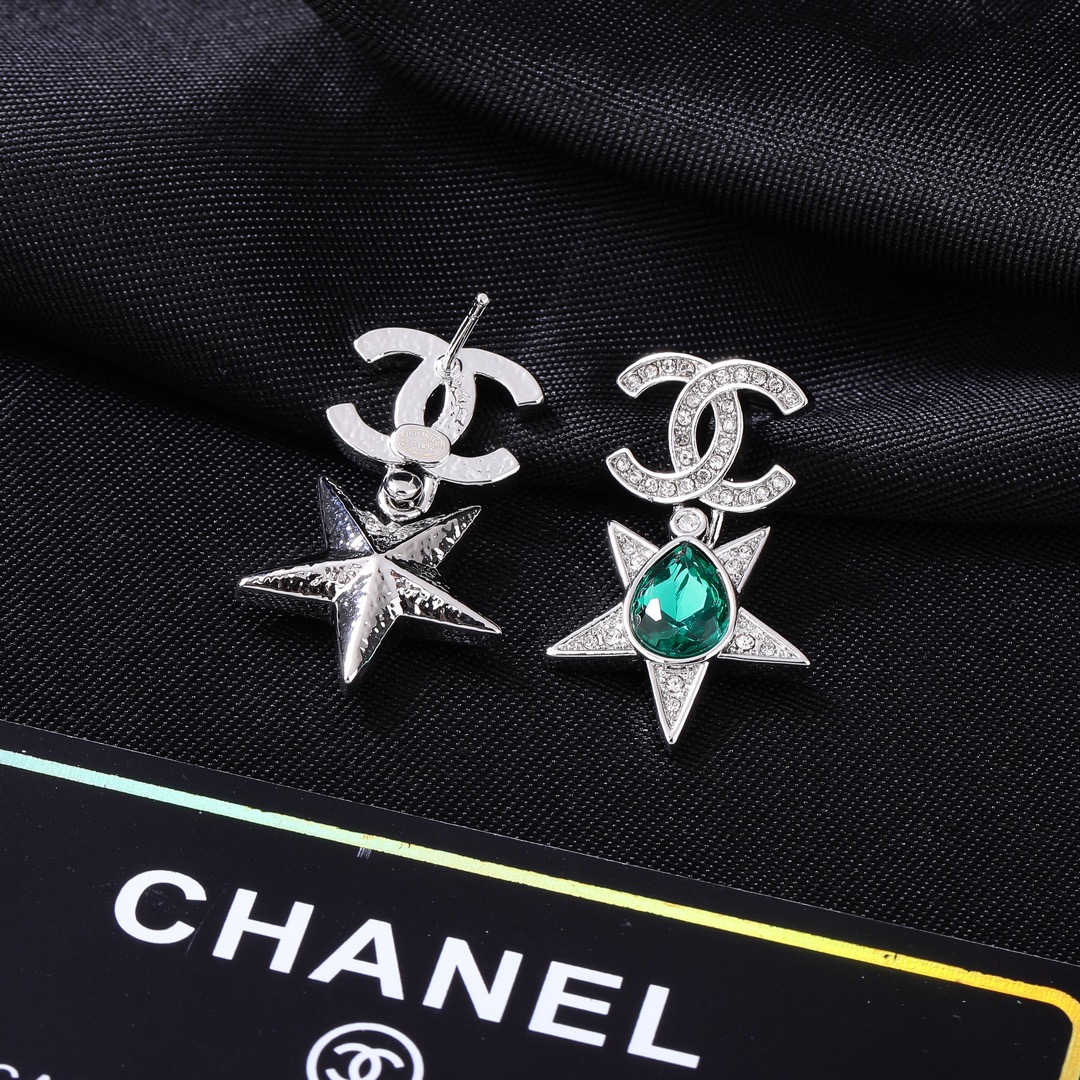 CCE830 Green gemstone star CC logo earrings - ccjewelryacc
