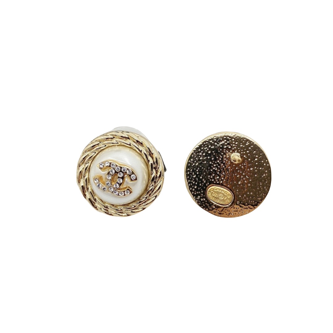 CCE716 Round cc stud earrings - ccjewelryacc