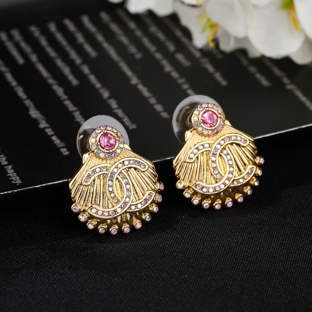 CCE114 Metal gold conch and CC logo earrings with color crystal - ccjewelryacc