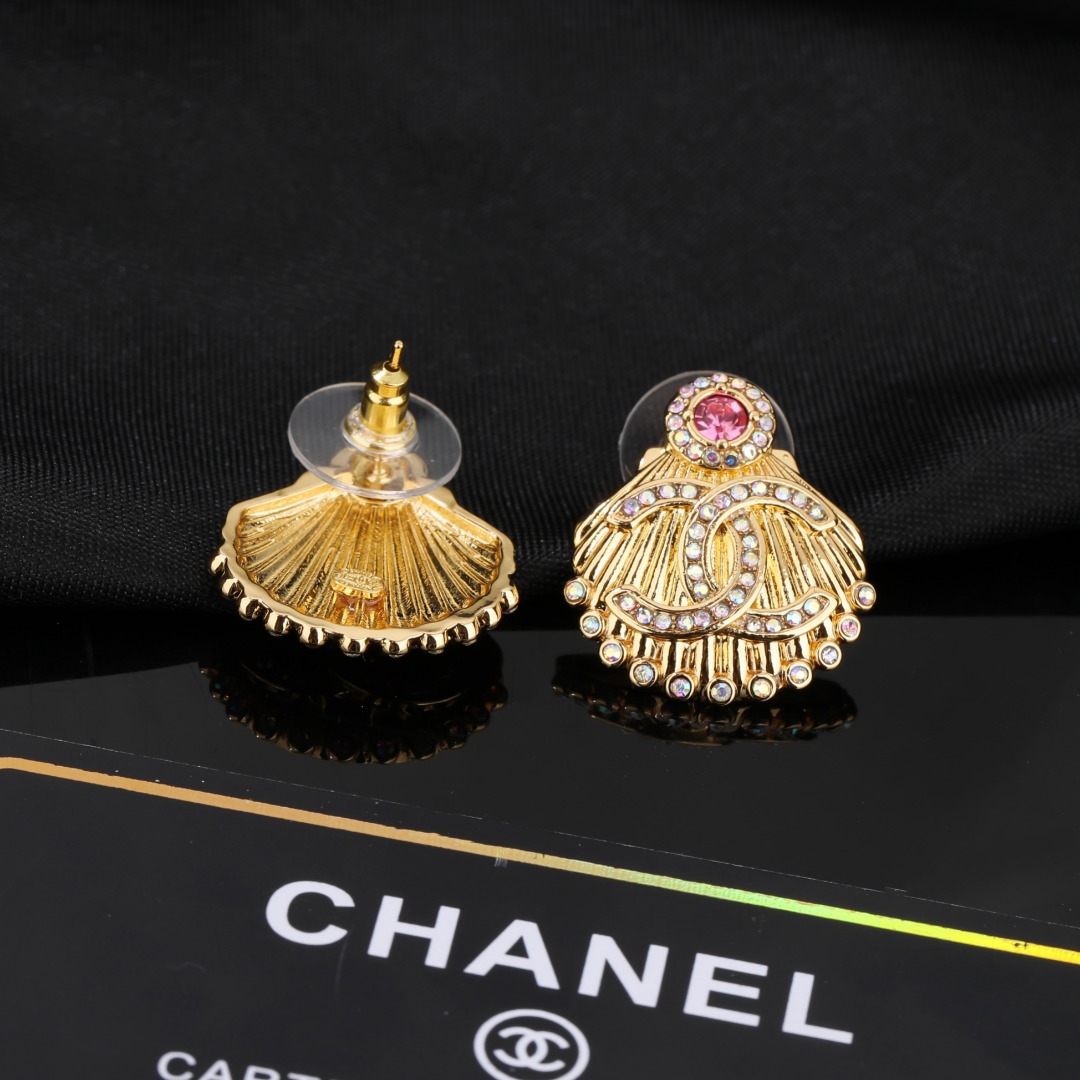CCE114 Metal gold conch and CC logo earrings with color crystal - ccjewelryacc