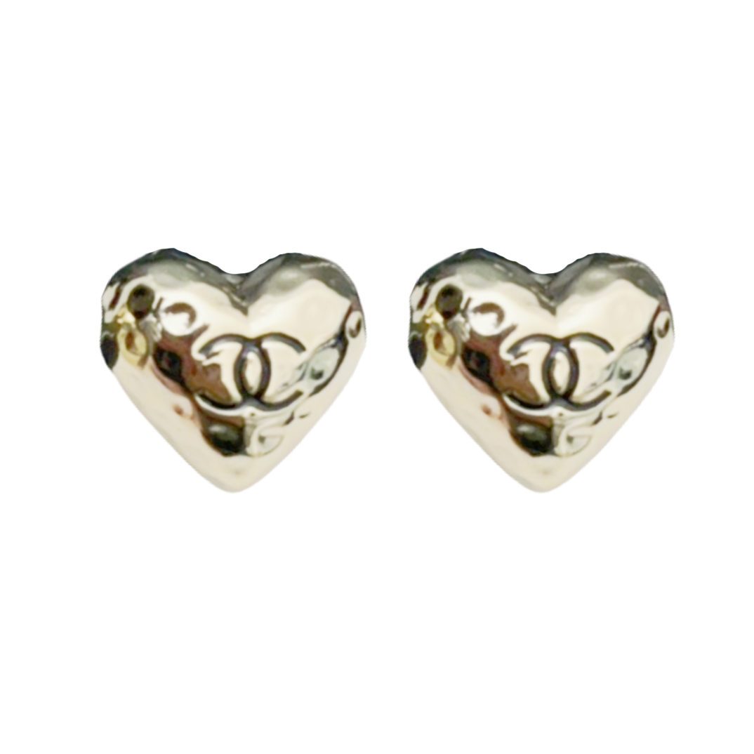 CCE198 Metal Gold heart with CC logo stud earring - ccjewelryacc