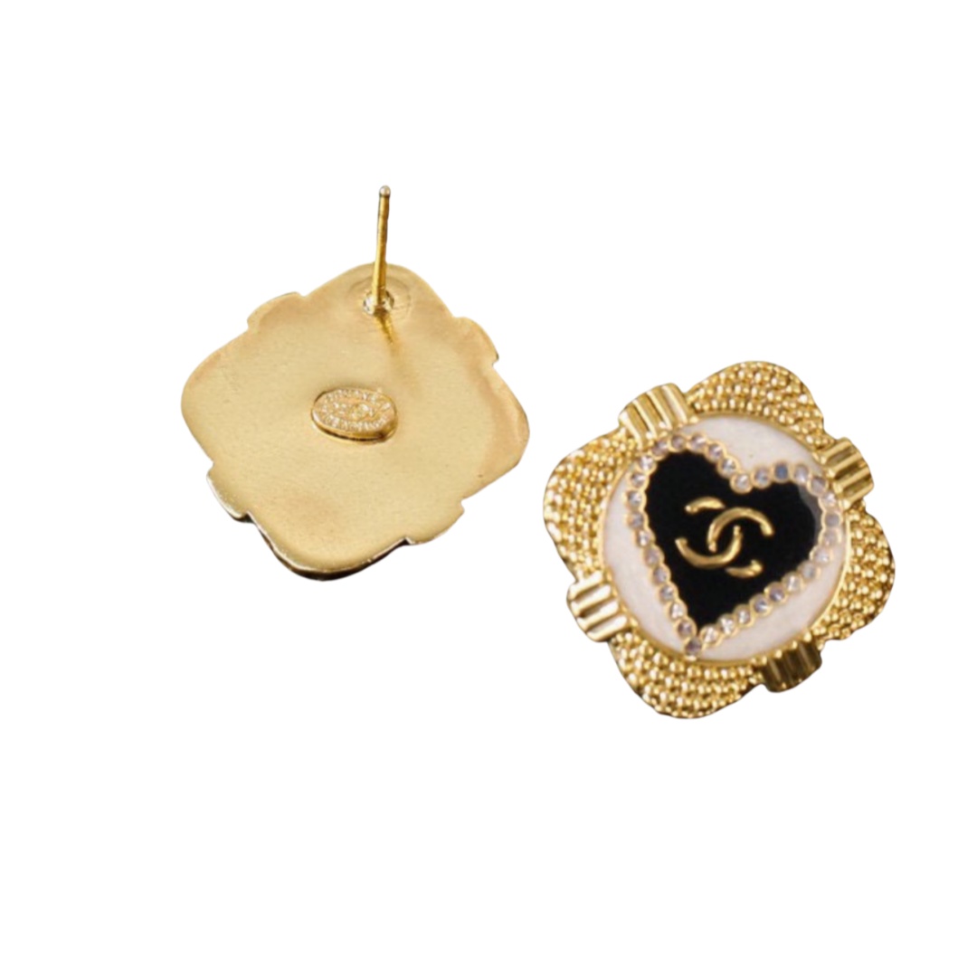 CCE565 Metal crystal heart with cc logo stud earrings - ccfashionjewelry