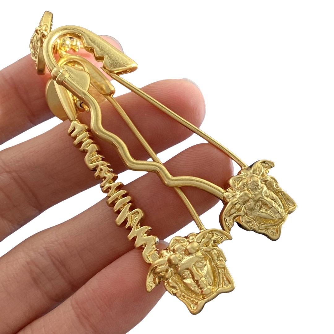 VSE006 Versace safety pin earrings - ccjewelryacc