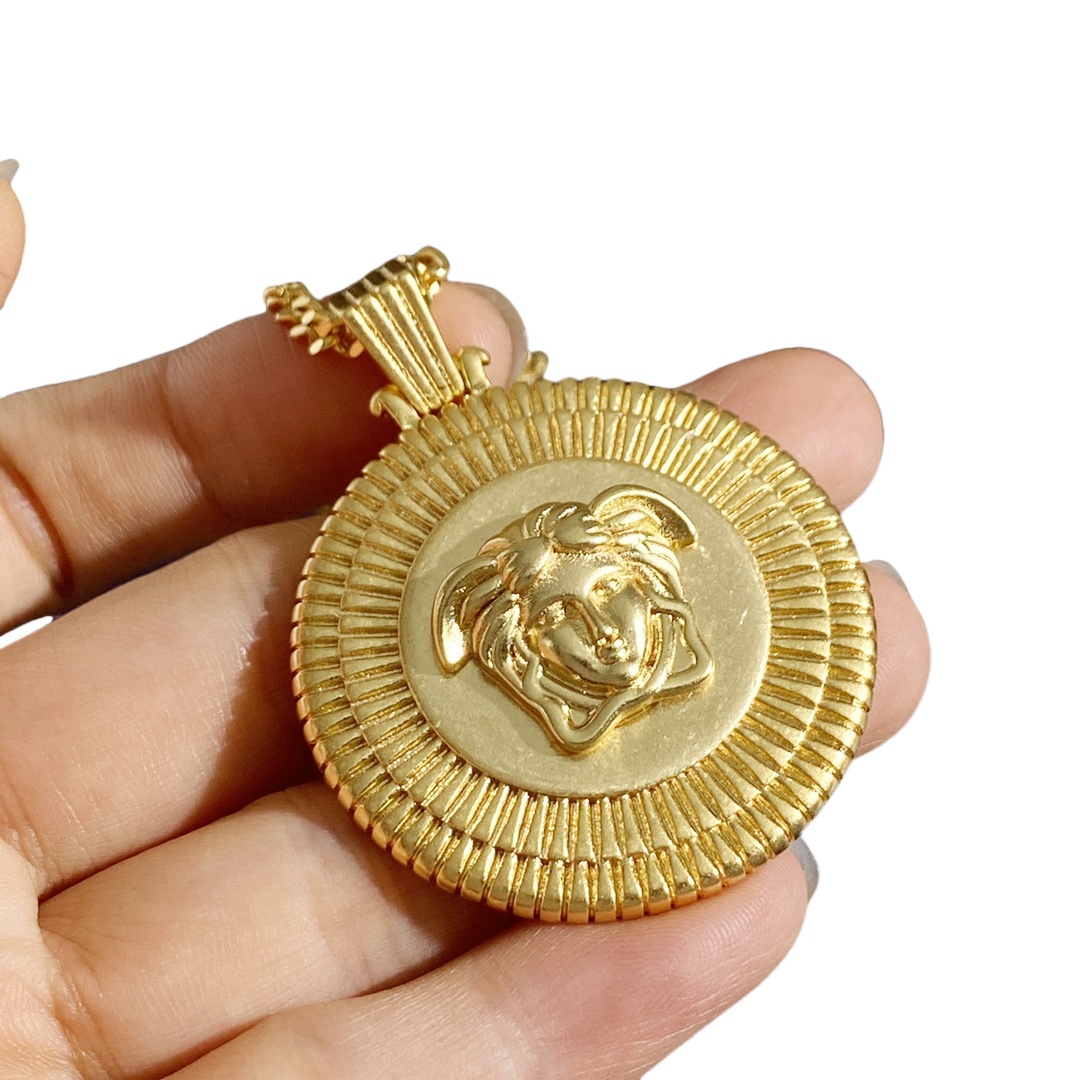 VSN041 Versace pendant necklace - ccjewelryacc