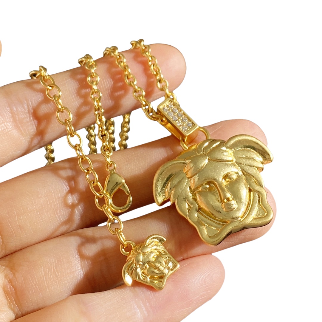 VSN022 Versace medusa head pendant necklace - ccjewelryacc