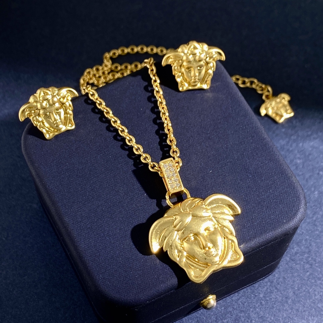 VSN022 Versace medusa head pendant necklace - ccjewelryacc