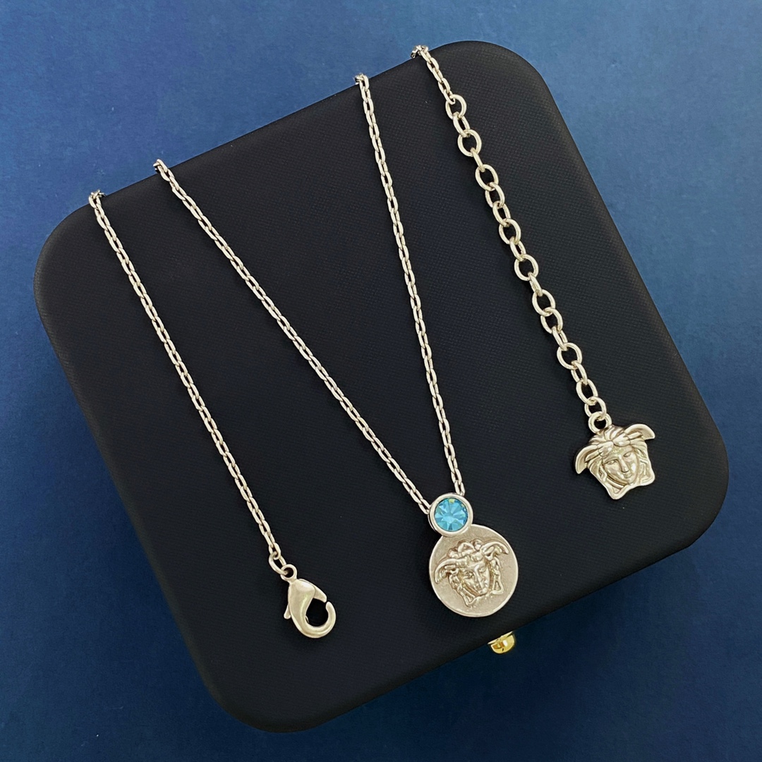 VSN066 Versace medusa necklace silver - ccjewelryacc