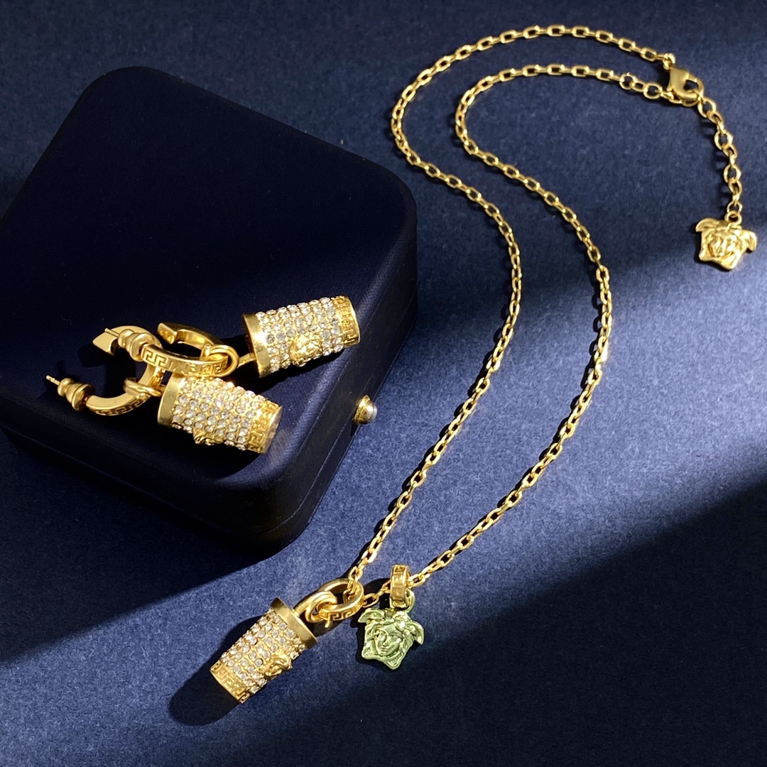 VSN061 Versace Pendant necklace - ccjewelryacc