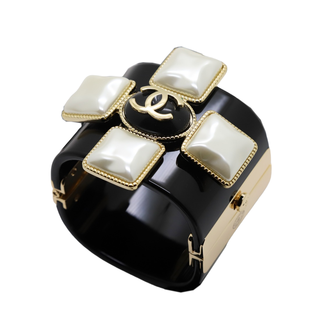 CCS075 CC acrylic cuff bracelet - ccjewelryacc