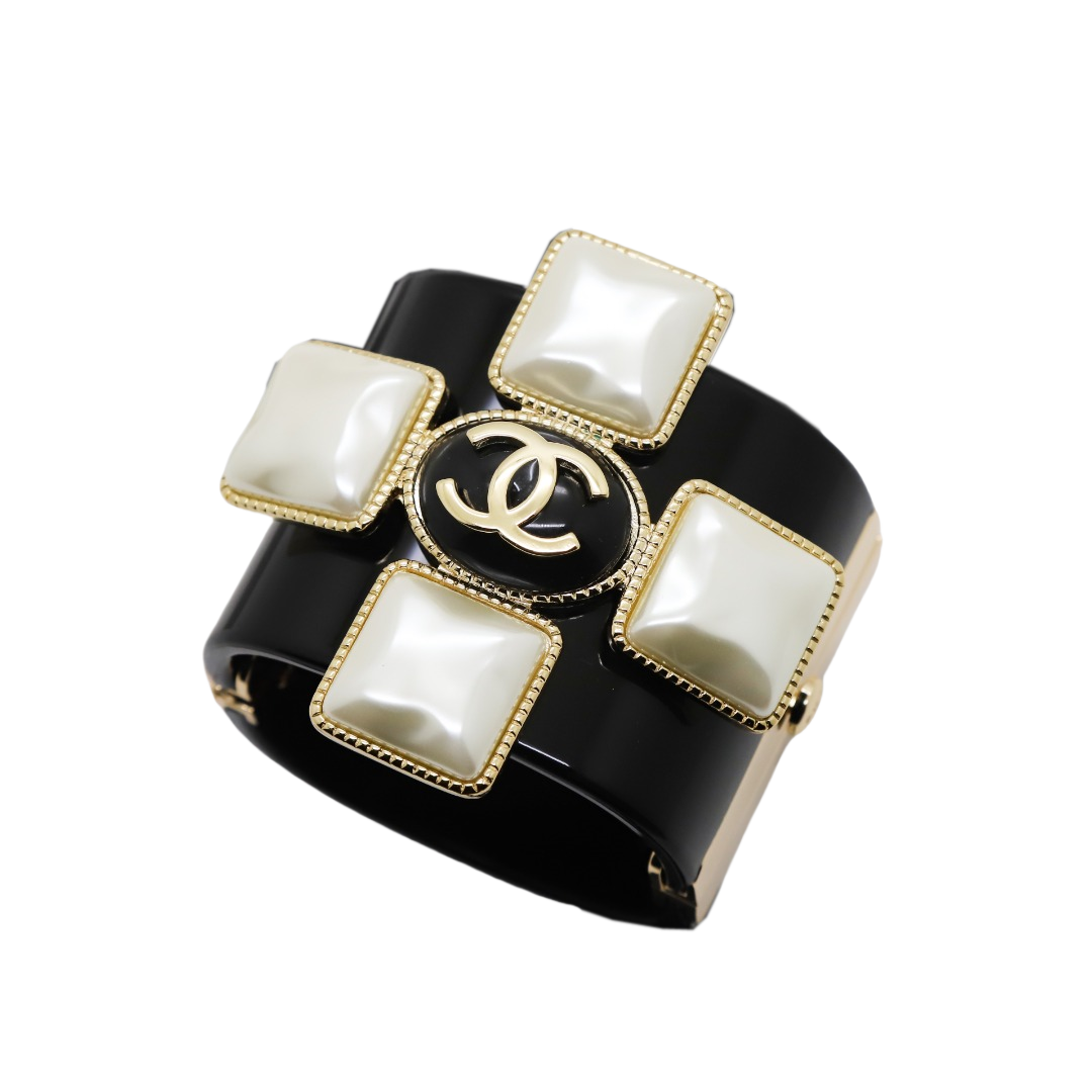 CCS075 CC acrylic cuff bracelet - ccjewelryacc