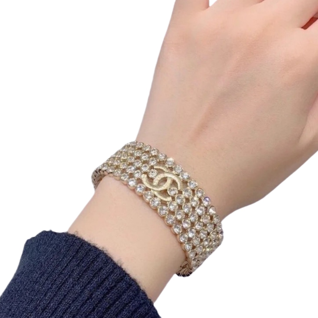 CCS084 Full diamond CC logo Bracelet cuff - ccjewelryacc