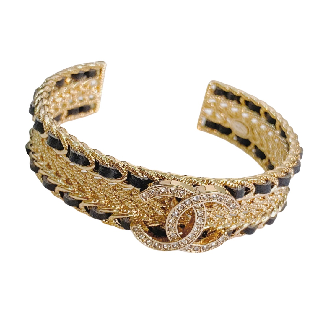 CCS031 Metal leather with CC logo bangle Bracelet - ccjewelryacc