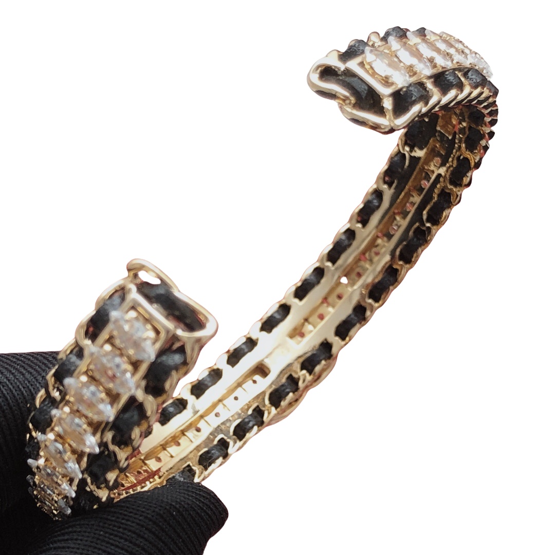 CCS028 Horseeye crystal diamond with CC Logo bangle bracelet - ccjewelryacc
