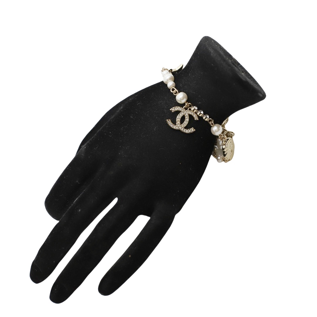 CCS008 Chanel pearl crystal cc logo Bracelet - ccjewelryacc