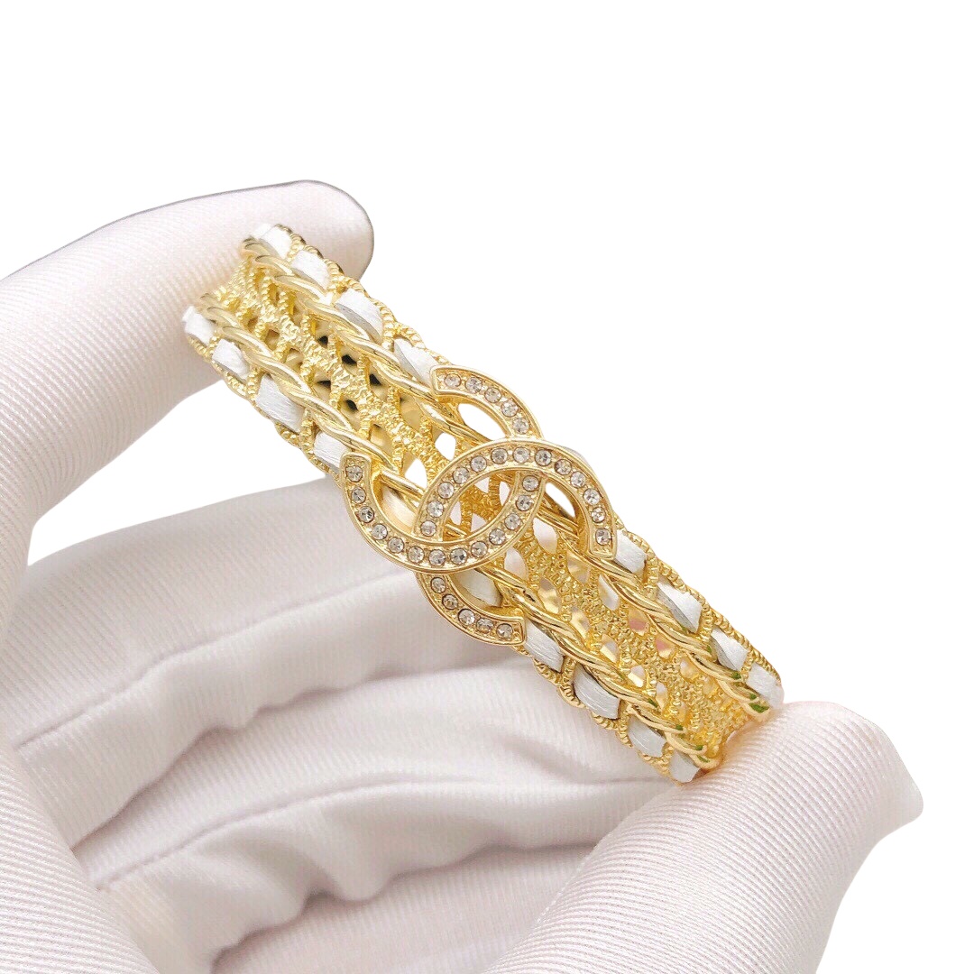 CCS031 Metal leather with CC logo bangle Bracelet - ccjewelryacc