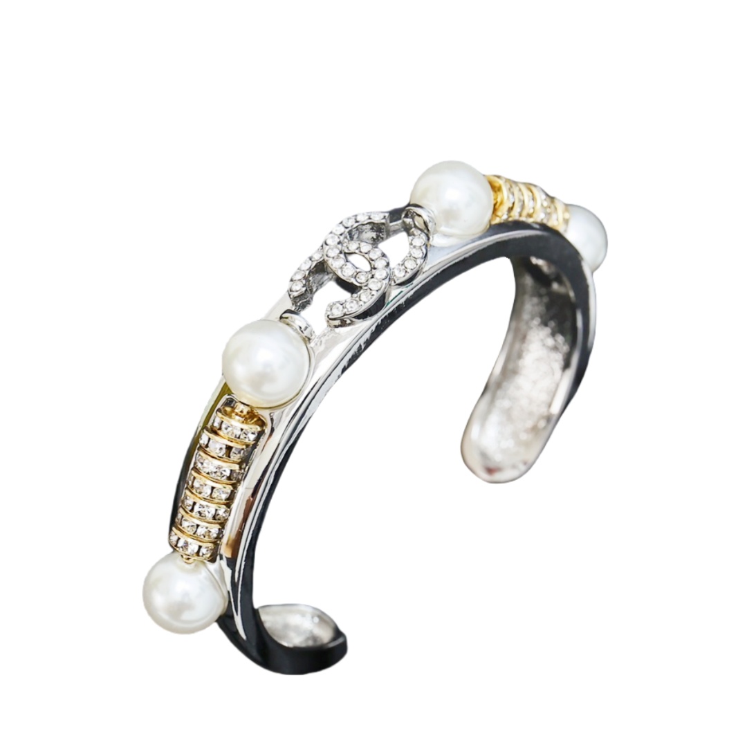 CCS156 Metal pearl crystal cc logo bangle bracelet - ccfashionjewelry
