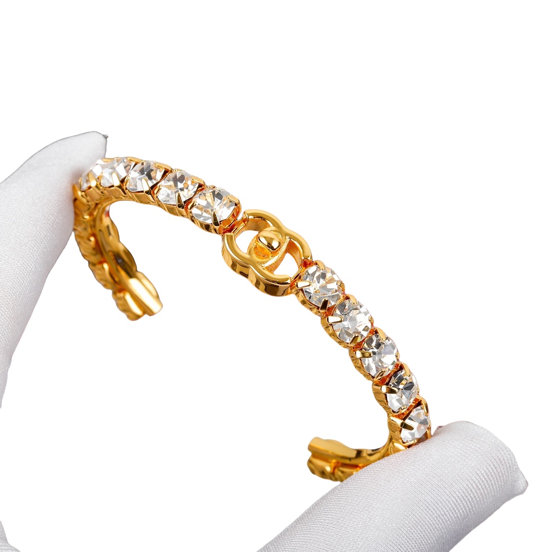 CCS049 CC logo bangle Bracelet with diamond - ccjewelryacc