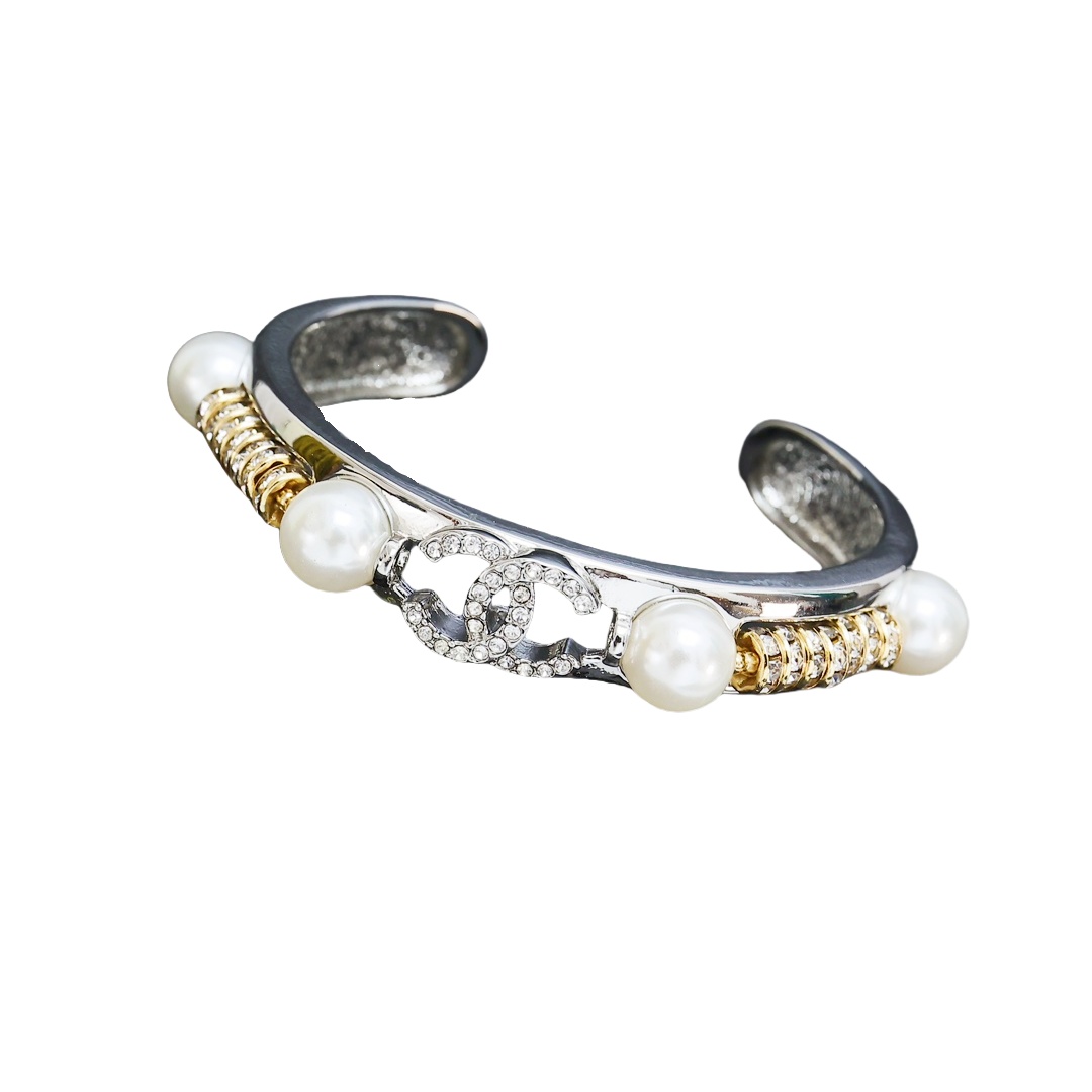 CCS156 Metal pearl crystal cc logo bangle bracelet - ccfashionjewelry
