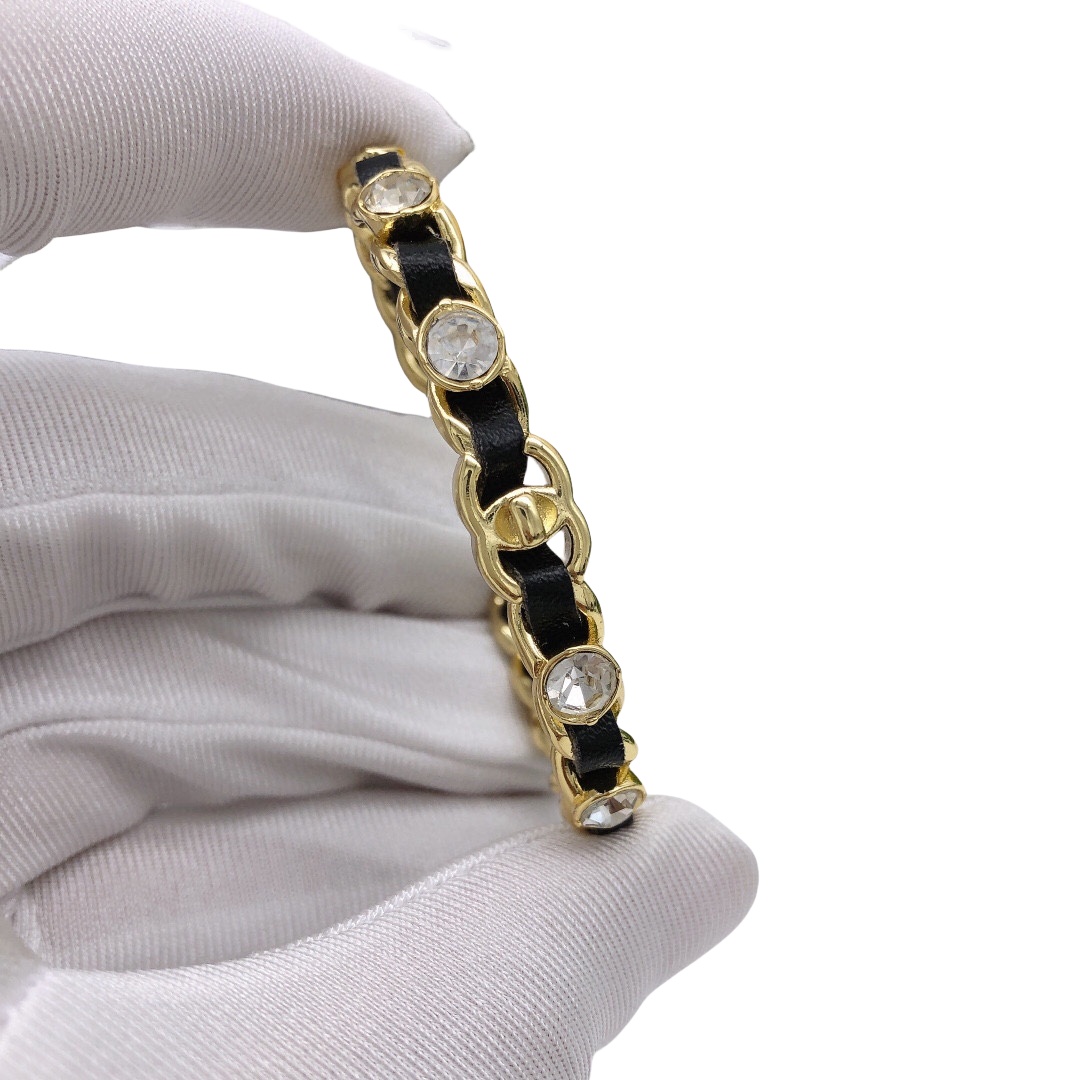 CCS045 Metal leather diamond CC logo Bangle Bracelet - ccjewelryacc