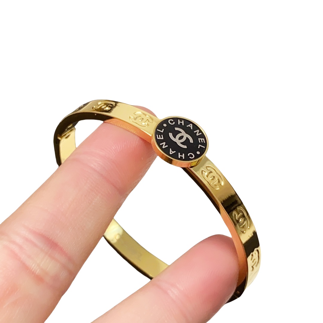 CCS170 Metal cc logo bangle bracelet - ccjewelryacc