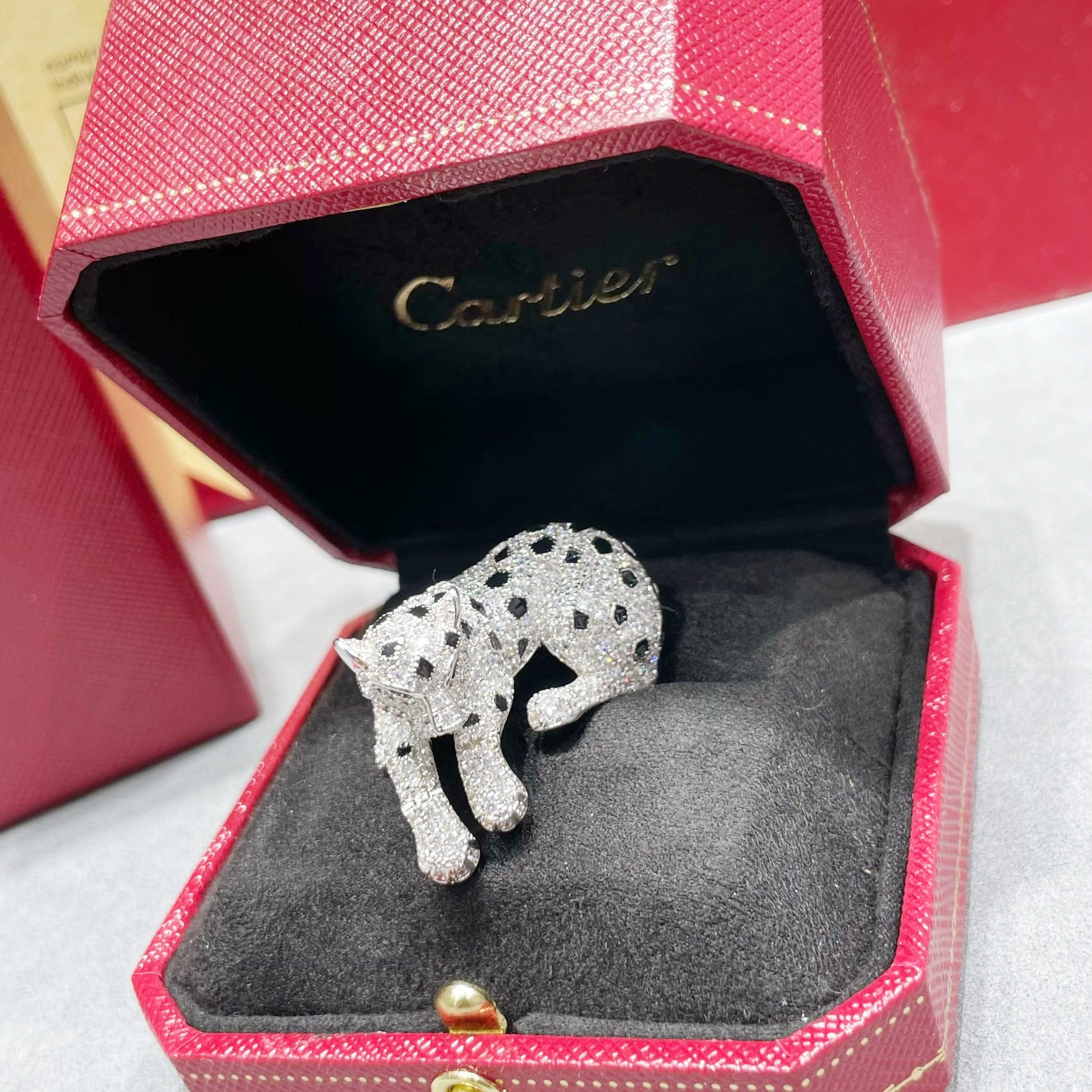 CTRV005 18K PANTHÈRE WHITE GOLD DE CARTIER RING - ccjewelryacc