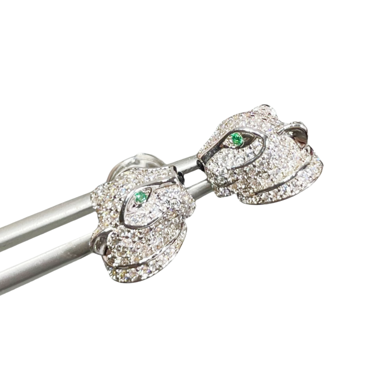 CTEV023 18k Cartier Panthere Heard stud earring - ccjewelryacc