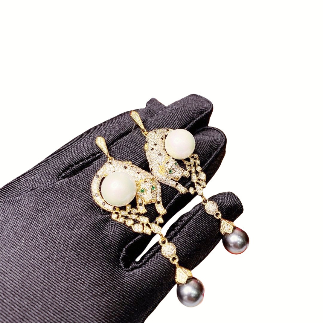 CTEV007 18K Gold Panther with black pearl drop earrings - ccjewelryacc