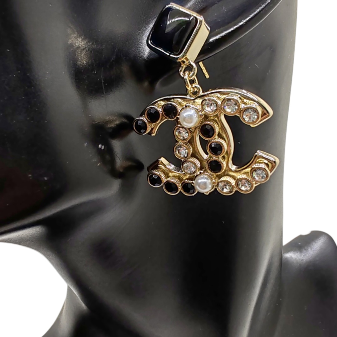 CCE494 Black and white crystal double c drop Earring - ccjewelryacc