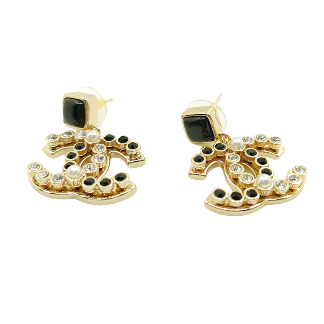 CCE494 Black and white crystal double c drop Earring - ccjewelryacc