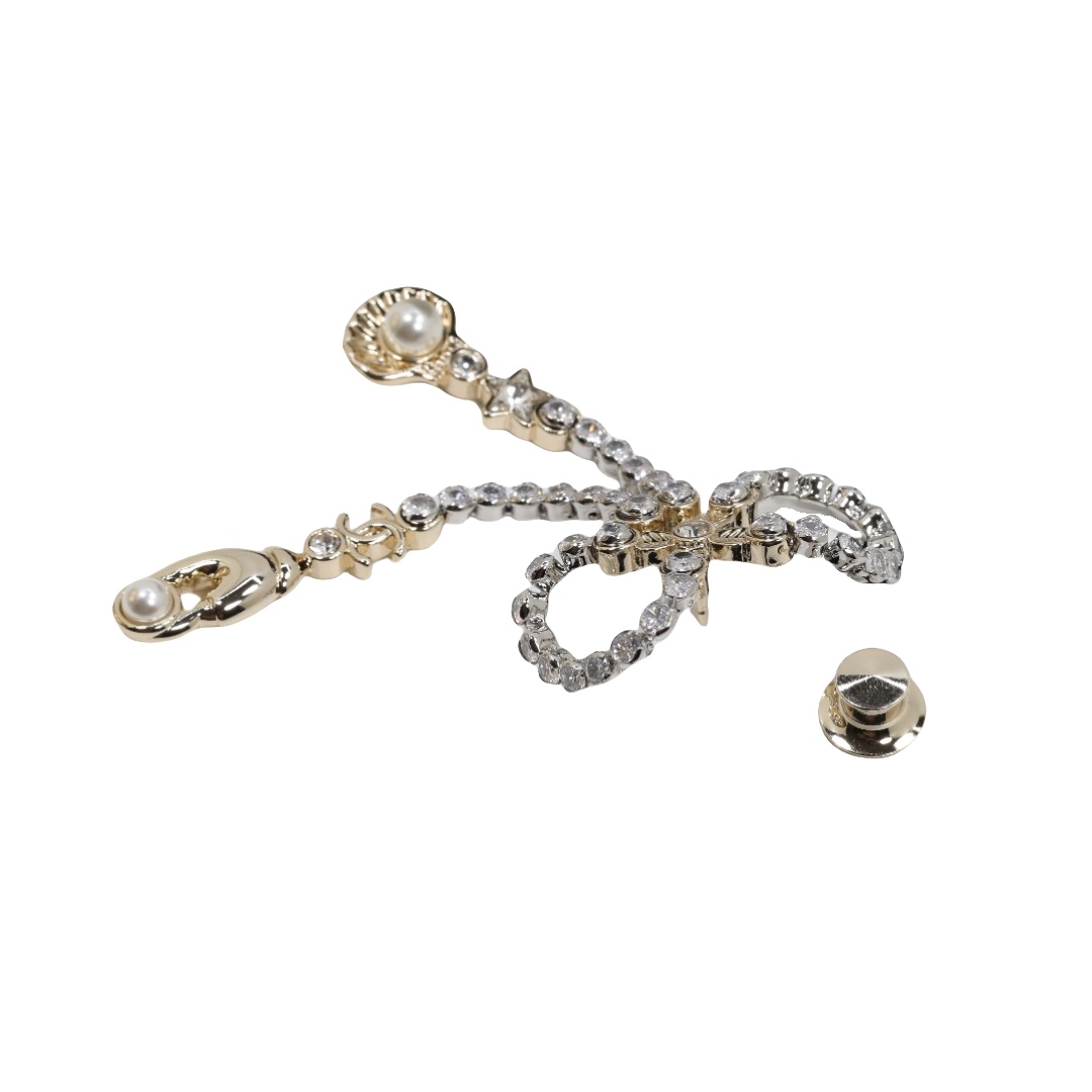 BCB553 Chanel White Gold rhinestone bow + Gold pearl shell lobster claw tassel brooch pin - ccjewelryacc