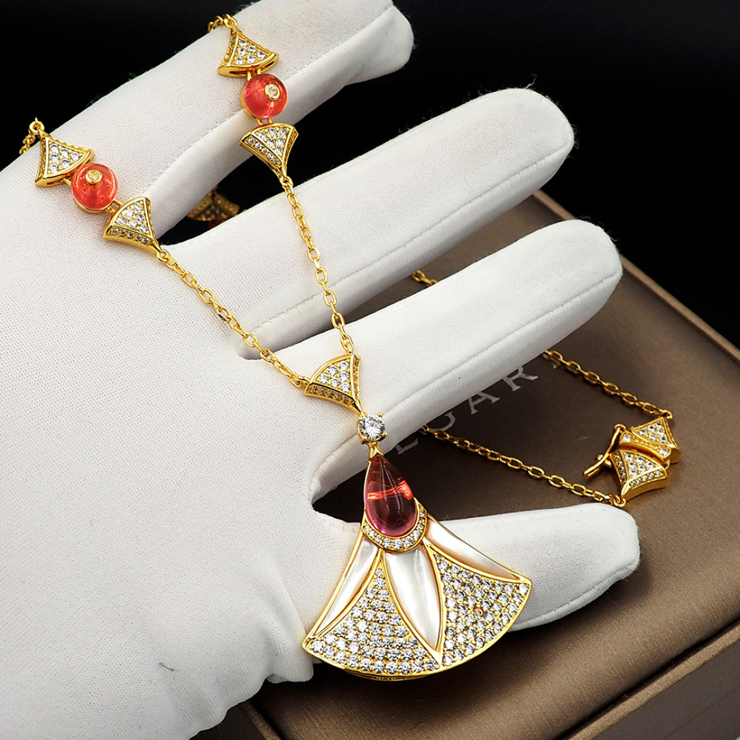 BGNV006 18k Mother of pearl and Diamond Diva's dream necklace - ccjewelryacc