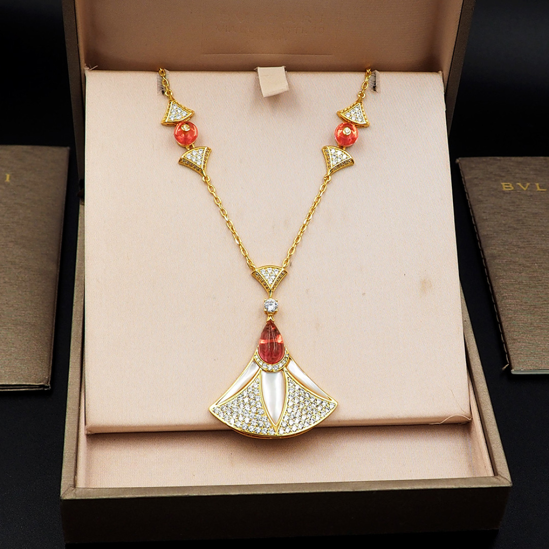 BGNV006 18k Mother of pearl and Diamond Diva's dream necklace - ccjewelryacc