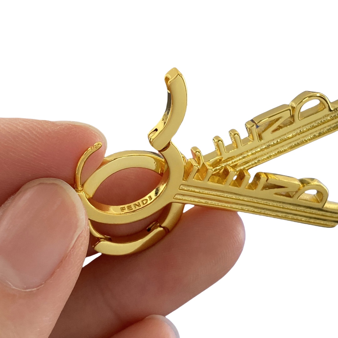 FDE020 Fendi Key earrings - ccjewelryacc