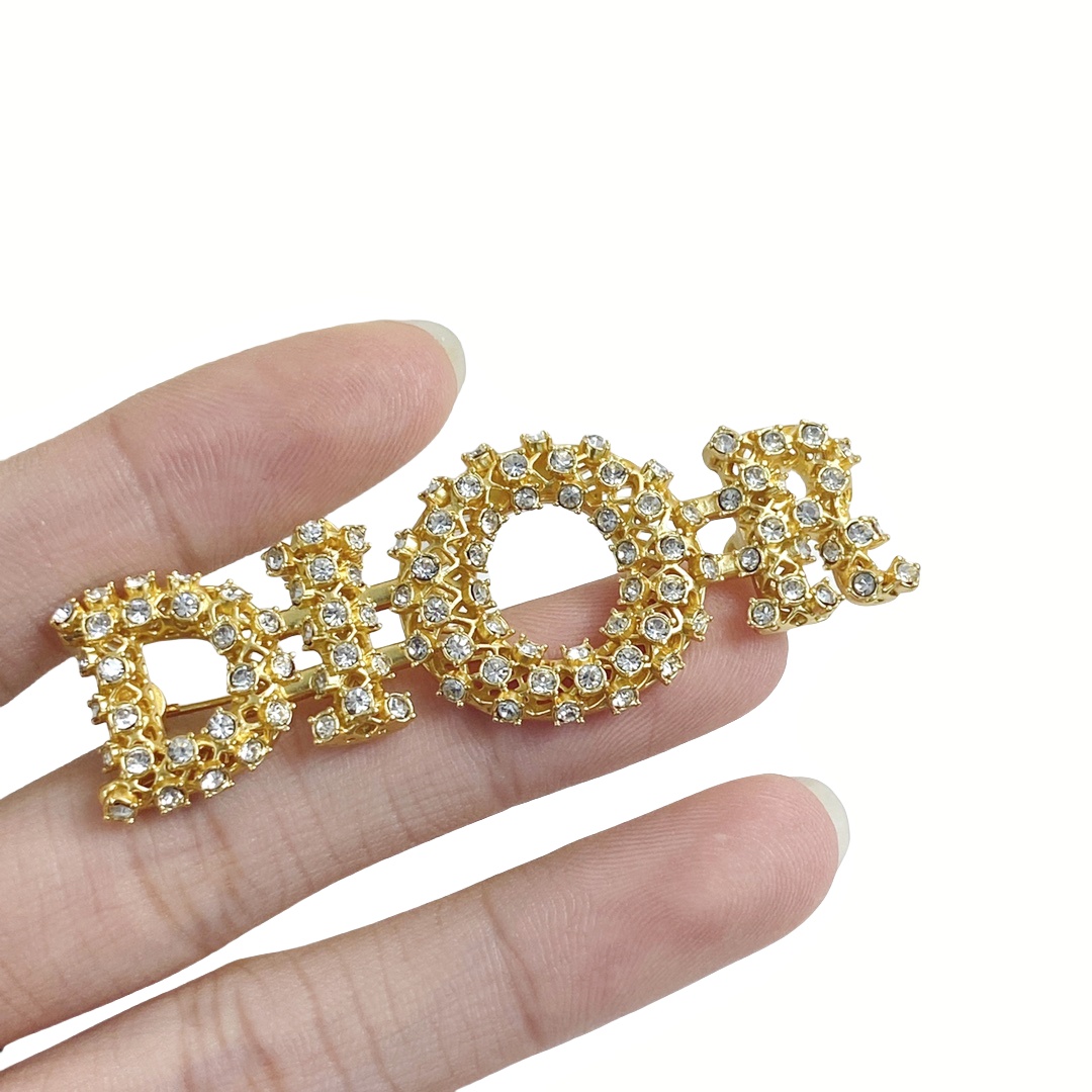 CDB044 Hollow dior letter CD brooch pin with crystal - ccjewelryacc