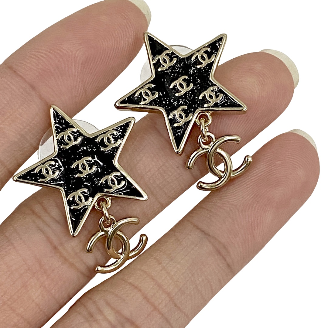 CCE250 24C star black enamel sparkle cc logo stud earrings - ccjewelryacc