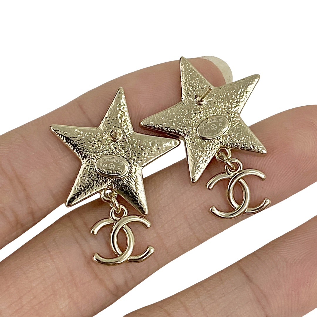 CCE250 24C star black enamel sparkle cc logo stud earrings - ccjewelryacc