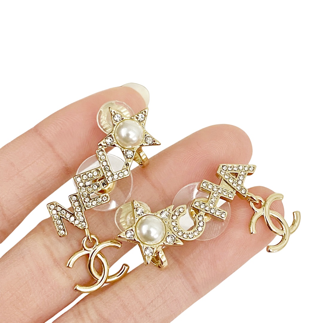 CCE227 Chanel crystal cc star earrings - ccjewelryacc