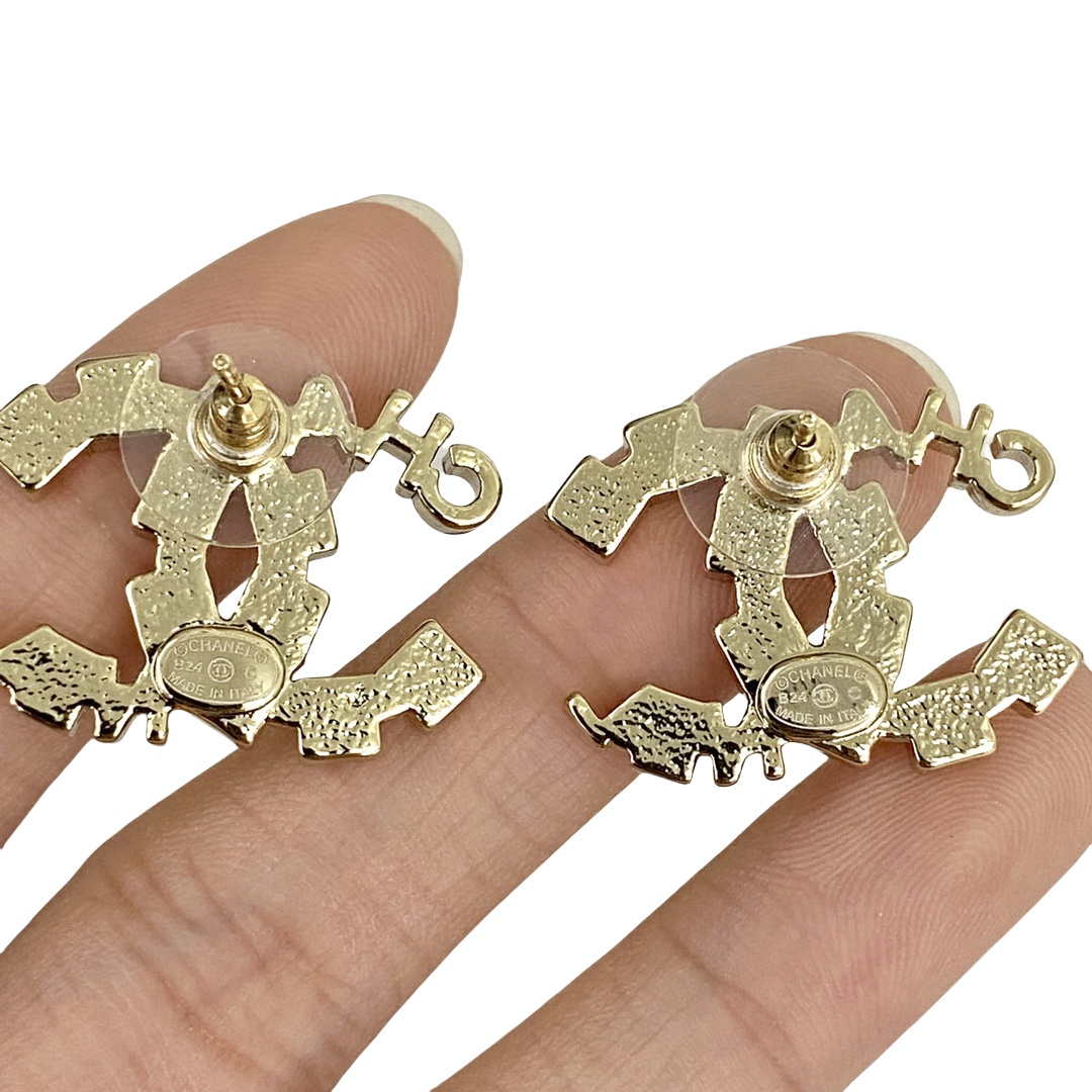 CCE419 Chanel logo earrings - ccjewelryacc