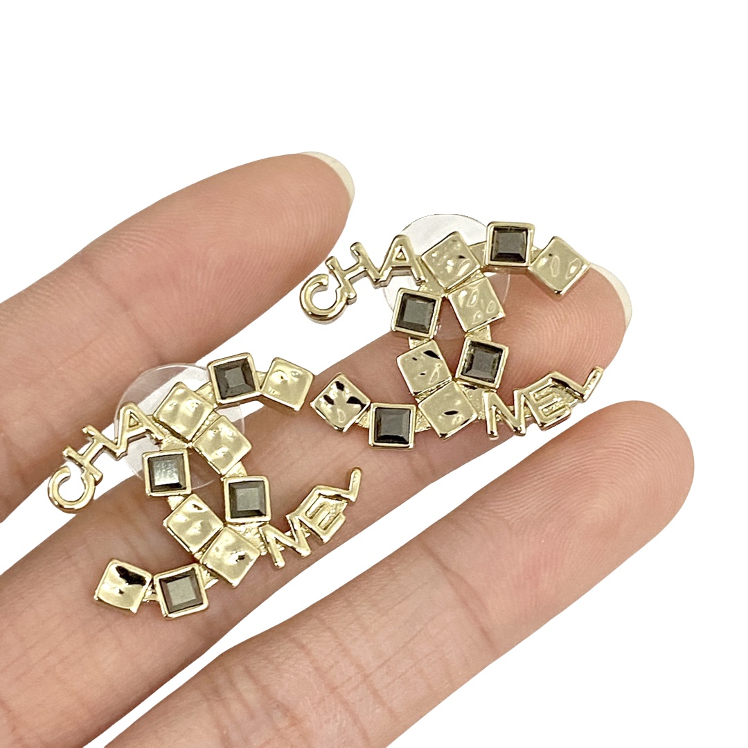 CCE419 Chanel logo earrings - ccjewelryacc