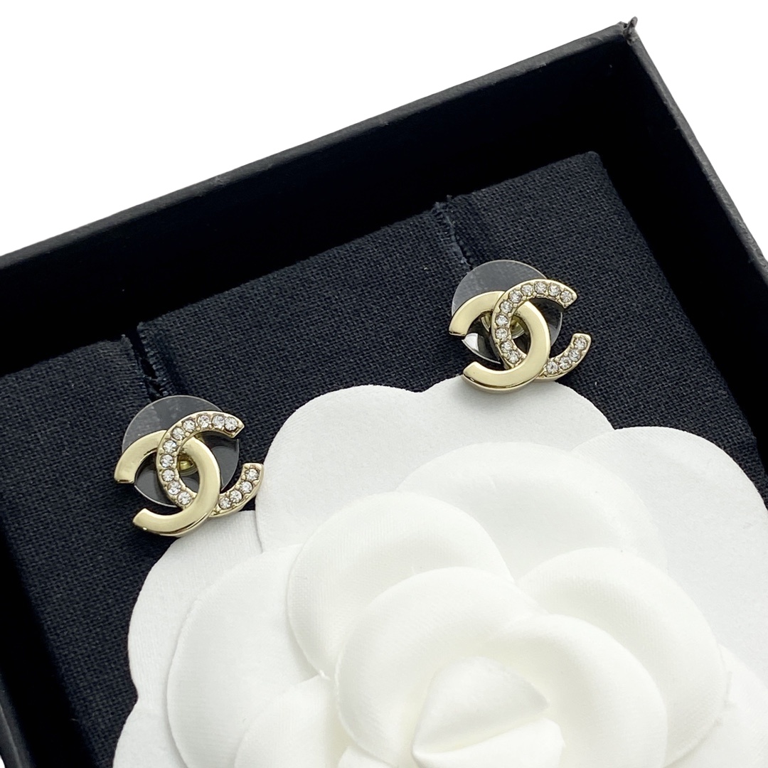 CCE228 Chanel earrings cc - ccjewelryacc