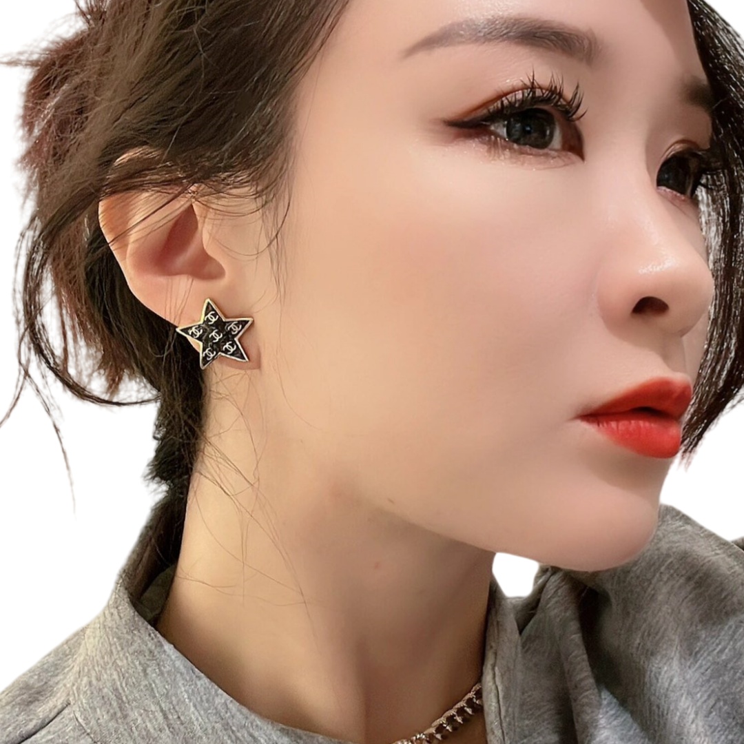 CCE250 24C star black enamel sparkle cc logo stud earrings - ccjewelryacc