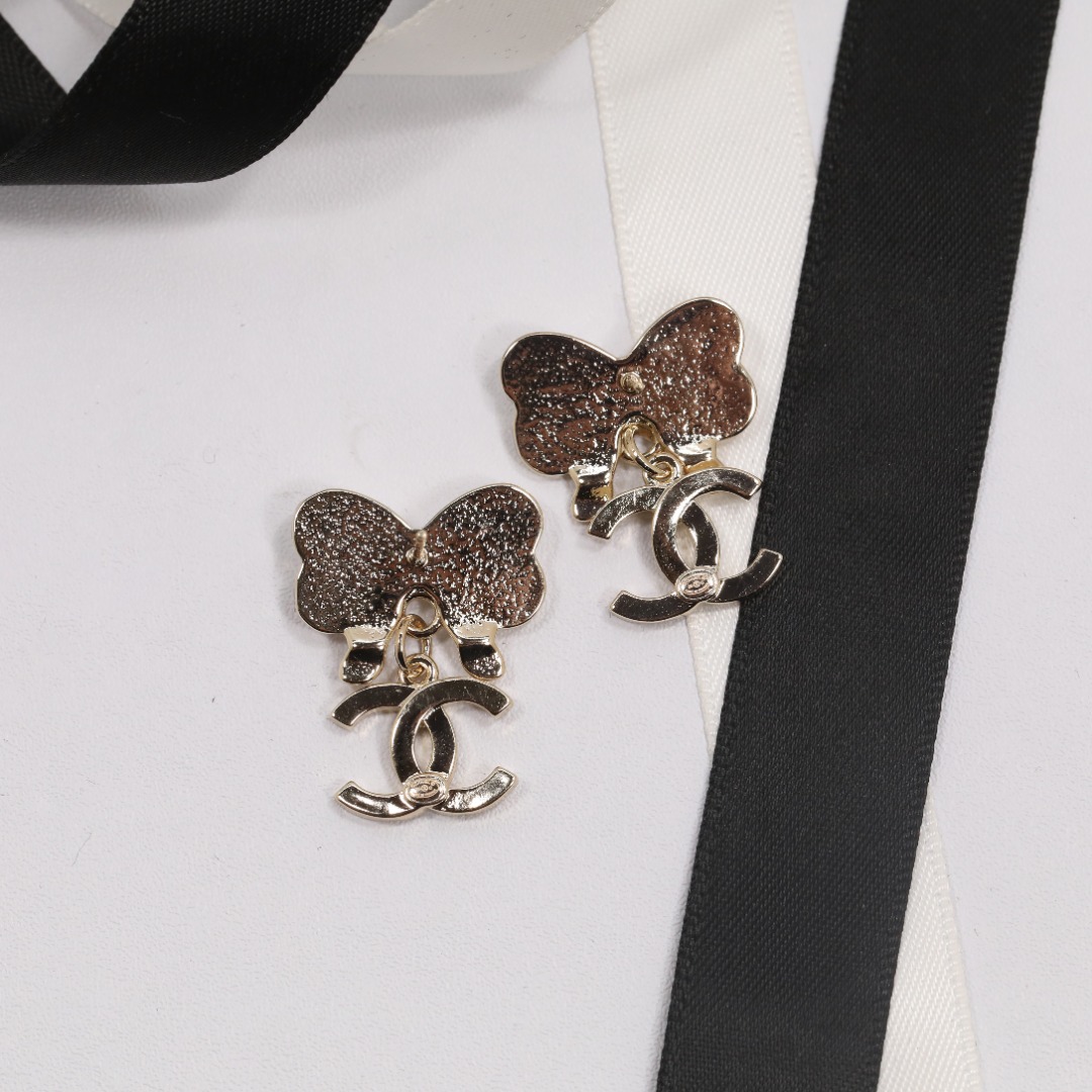 CCE209 Hollow Heart bow enamel cc drop earrings for women - ccjewelryacc