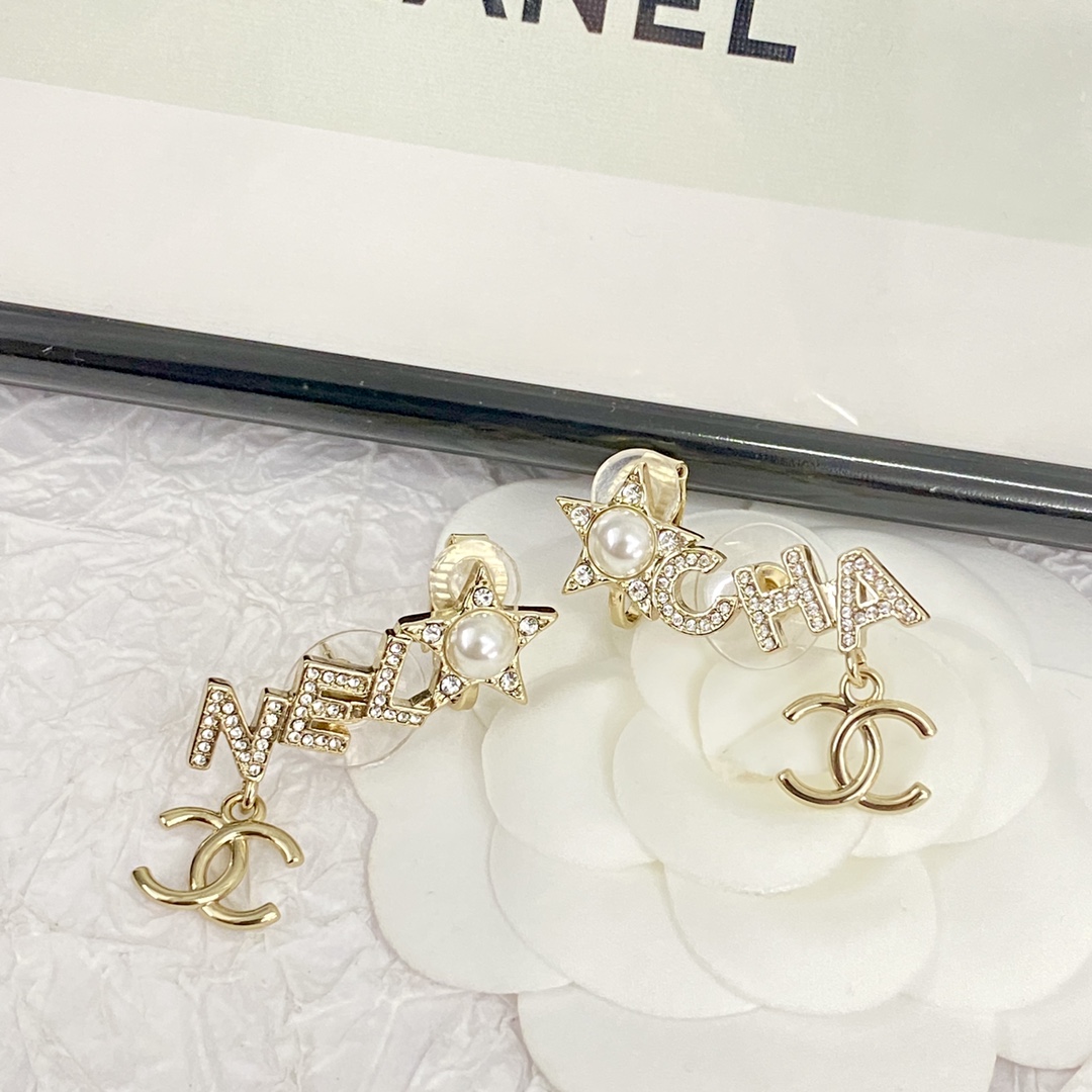 CCE227 Chanel crystal cc star earrings - ccjewelryacc