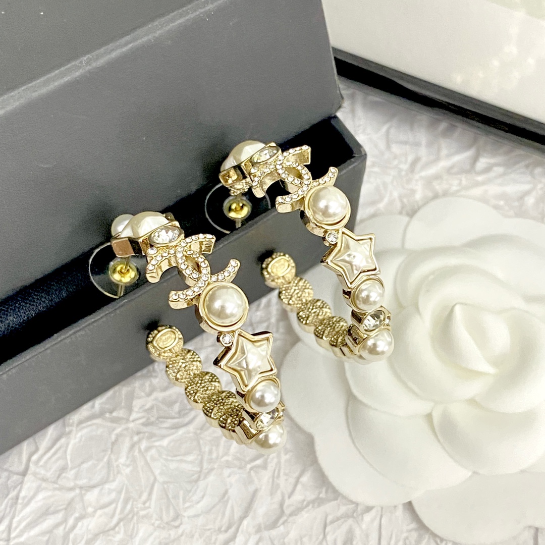 CCE230 Chanel 24 mother of pearl star hoop earrings for women - ccjewelryacc