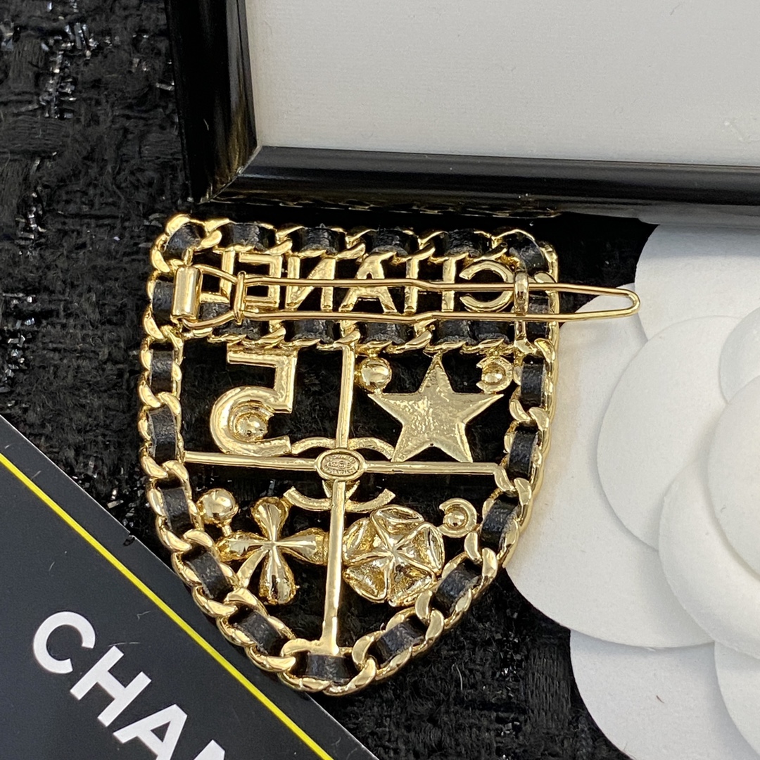 CCH061 chanel shield hair pin - ccjewelryacc